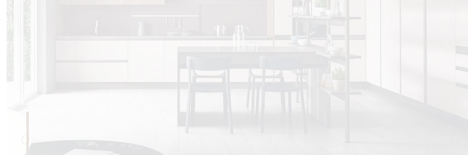 Sedie e sgabelli Veneta cucine , disponibili diversi modelli di sedie e sgabelli in tante finiture e colori .