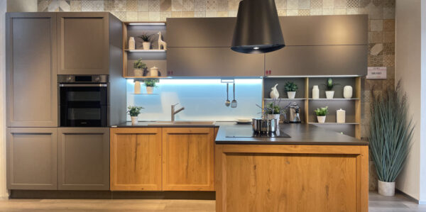 Store Veneta Cucine Torino Milano