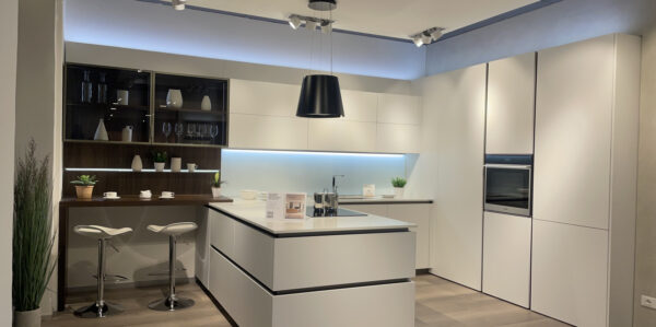 Store Veneta Cucine Torino Lounge Laccato Soft